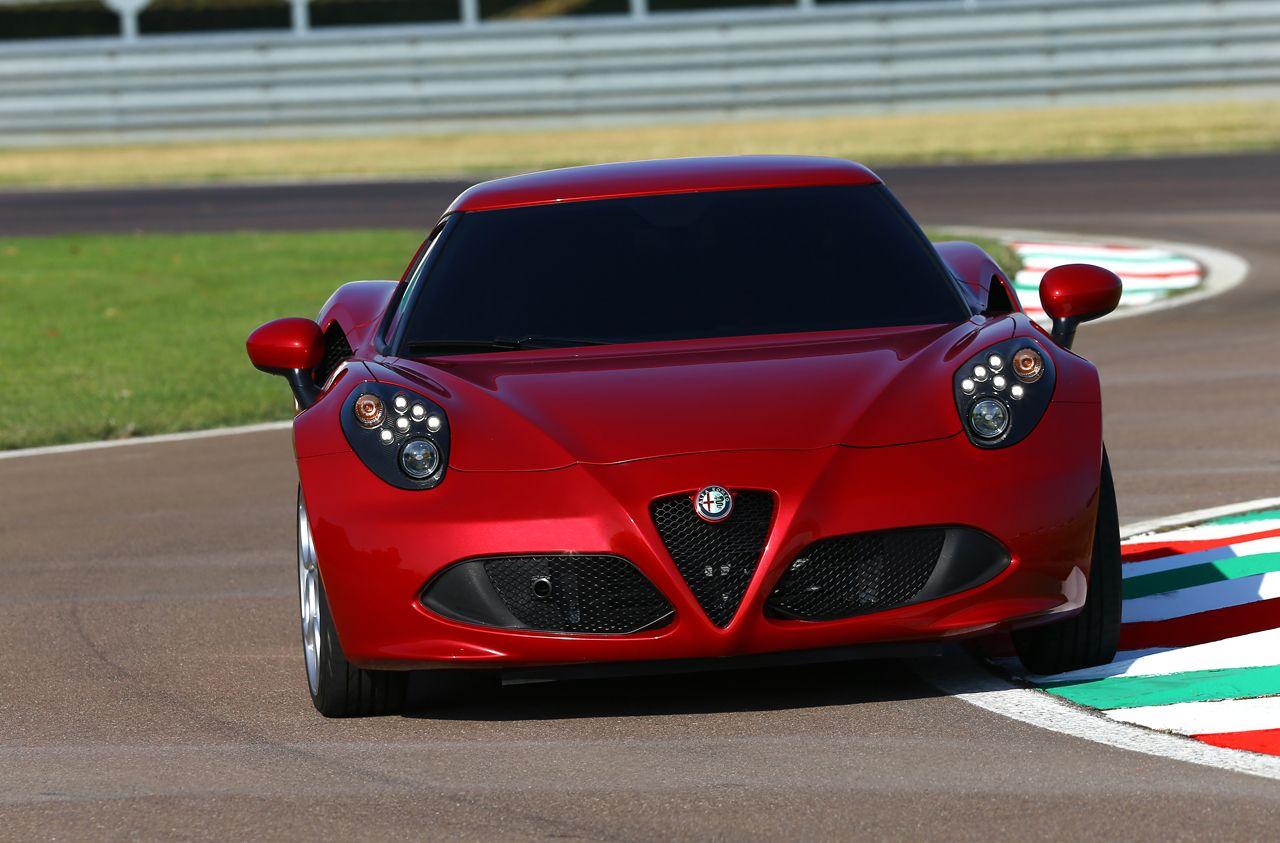 Alfa Romeo 4C 8'04" Nurburgring