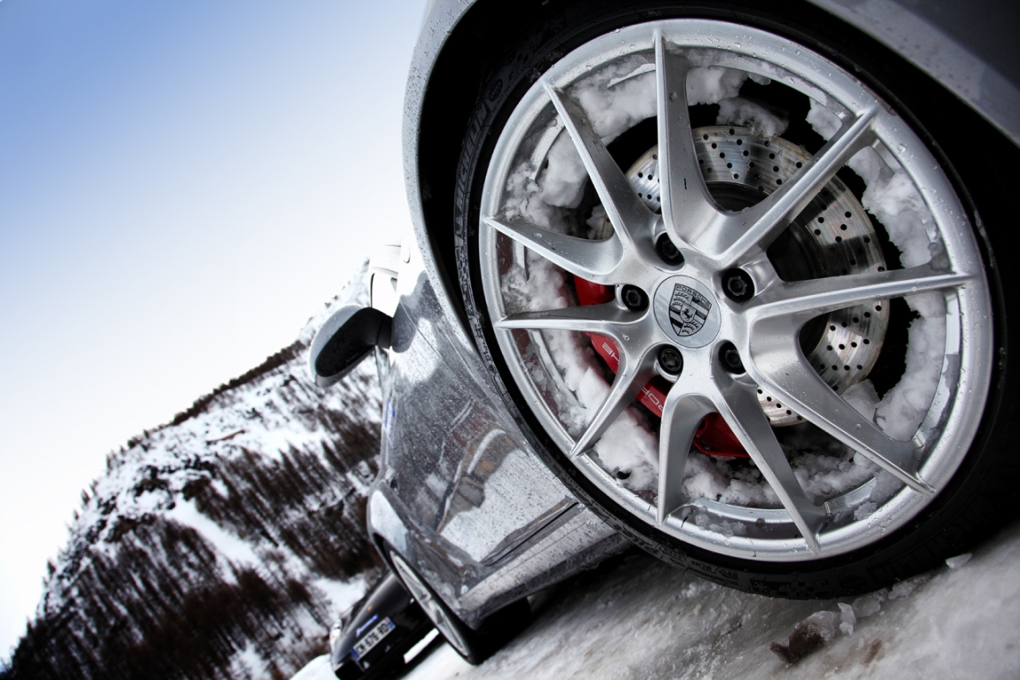 Pneu hiver - Porsche Ice Driving