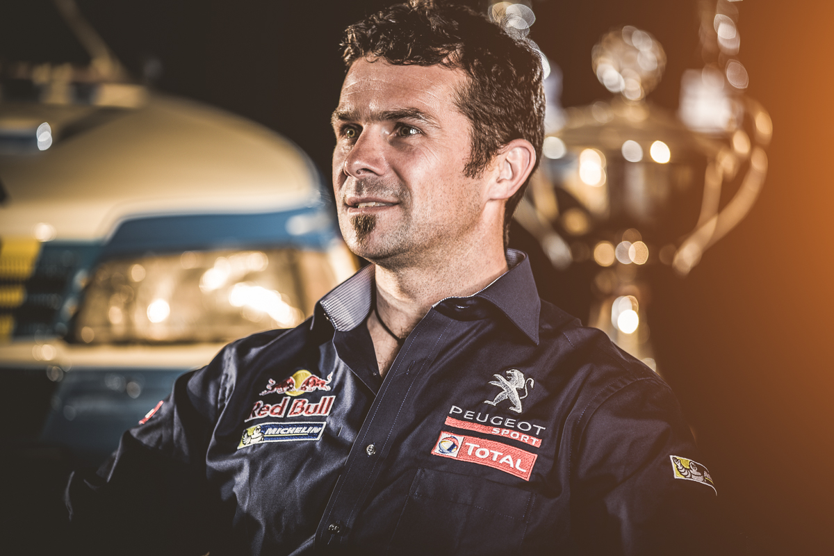 Peugeot retour sur le Rallye Dakar en 2015 - Cyril despres