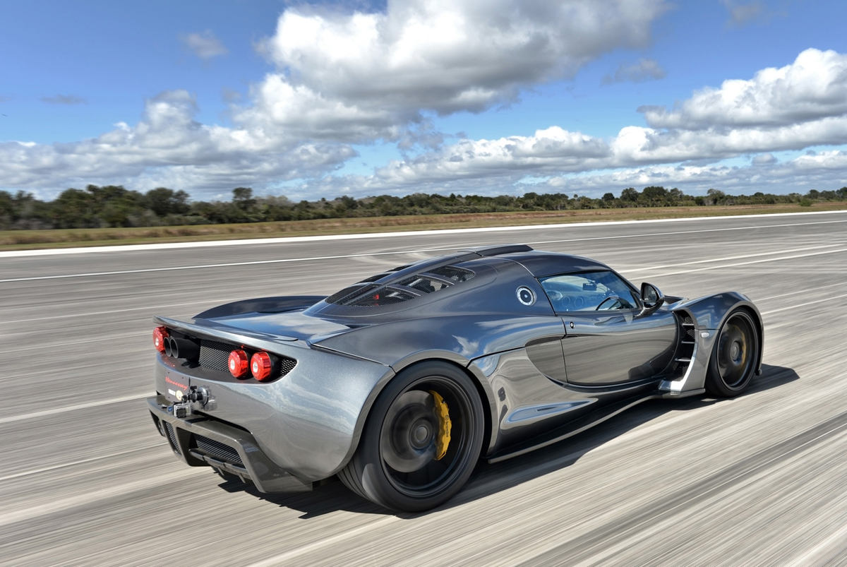 Hennessey Venom GT Speed Record 270 mph - Cap Canaveral NASA Floride