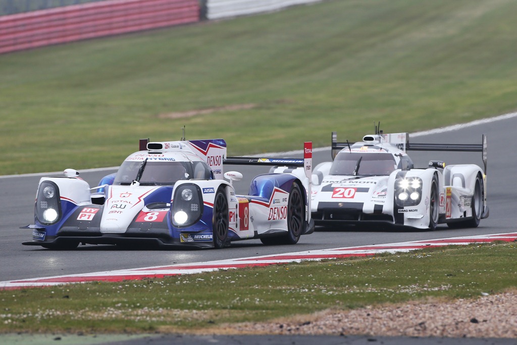 World Endurance Championship - Silverstone 2014 - Toyota TS040 n°8 Porsche 919 Hybrid n°20