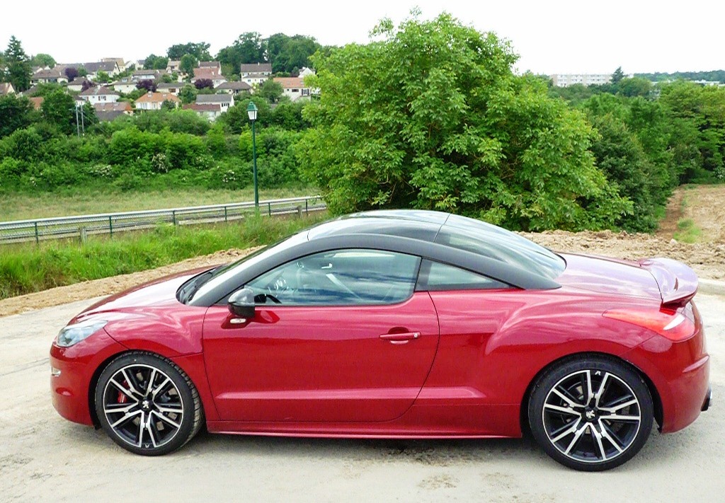 Peugeot RCZ-R