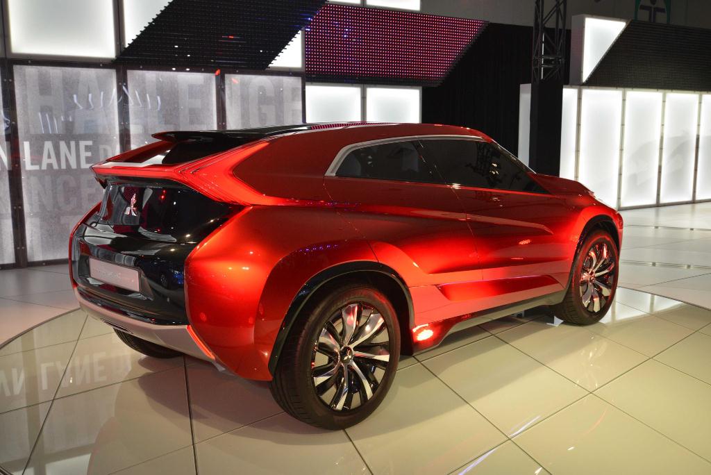 Mitsubishi Concept XR-PHEV - Los Angeles Auto Show 2014