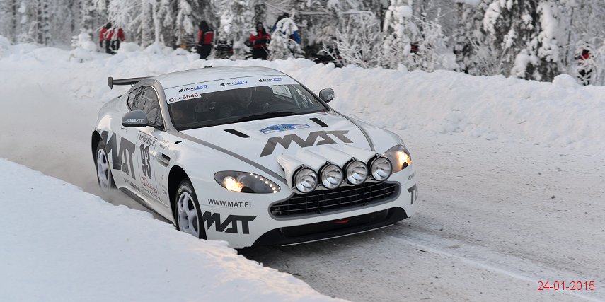 Une Aston Martin de Rallye R-GT