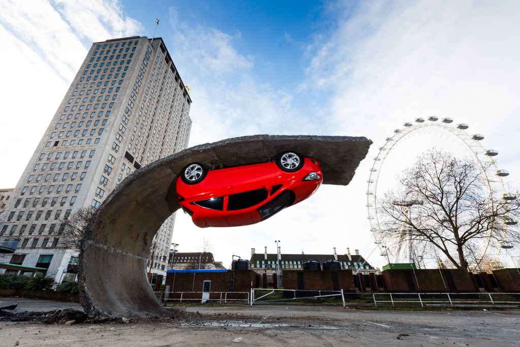 Vauxhall et Alex Chinneck