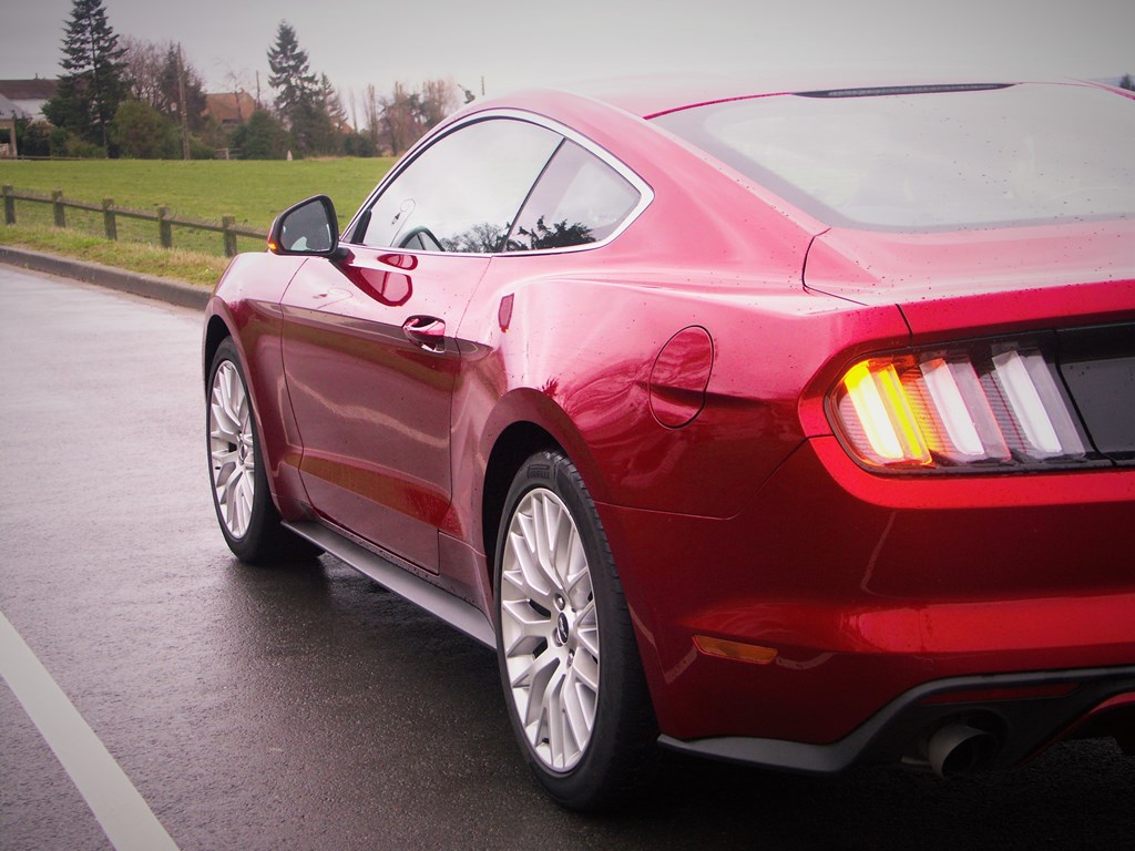 Ford Mustang 2.3L Ecoboost Fastback