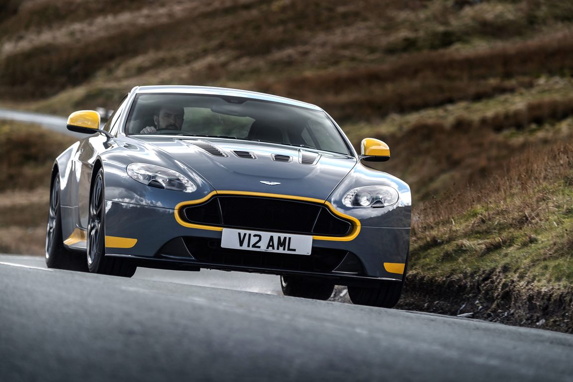 Aston Martin V12 Vantage S