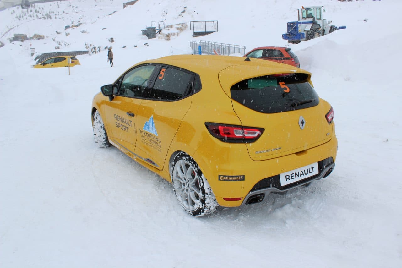 Renault Sport Clio RS Trophy Ice Driving