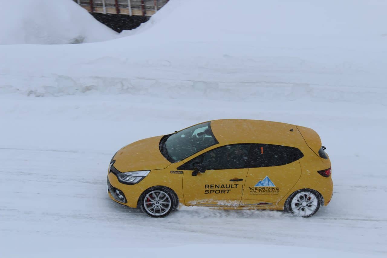 Renault Sport Clio RS Trophy Ice Driving