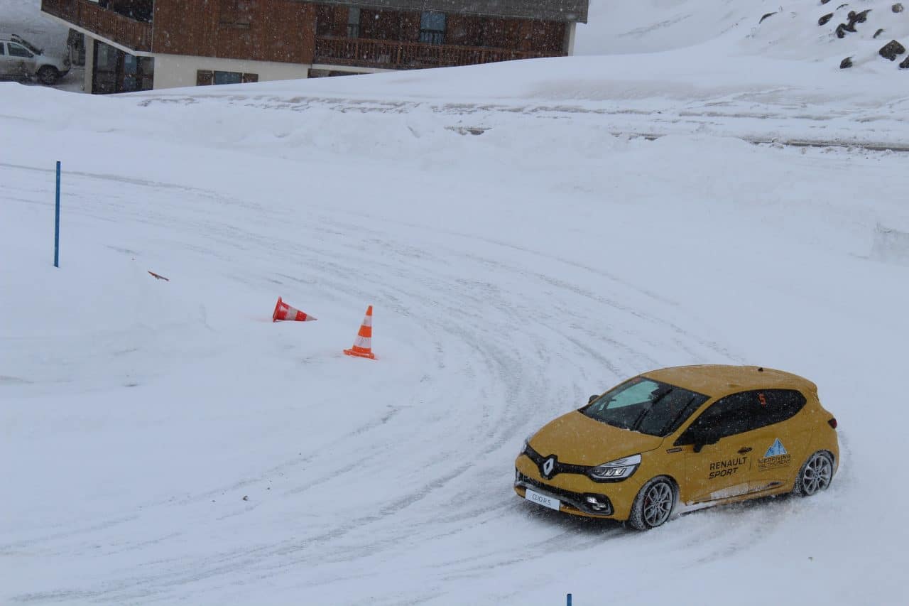 Renault Sport Clio RS Trophy Ice Driving