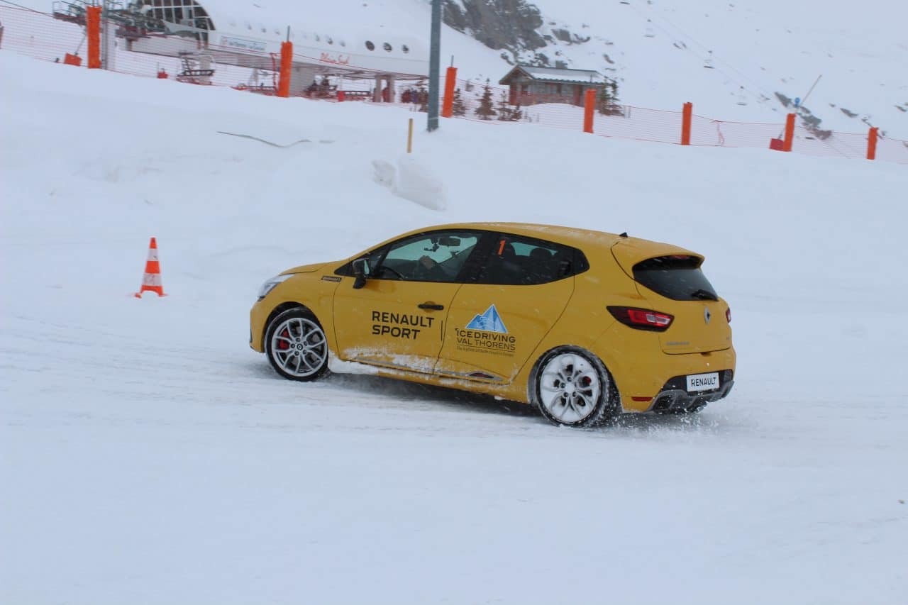 Renault Sport Clio RS Trophy Ice Driving