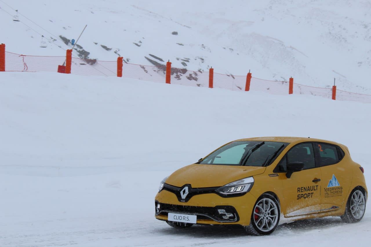 Renault Sport Clio RS Trophy Ice Driving