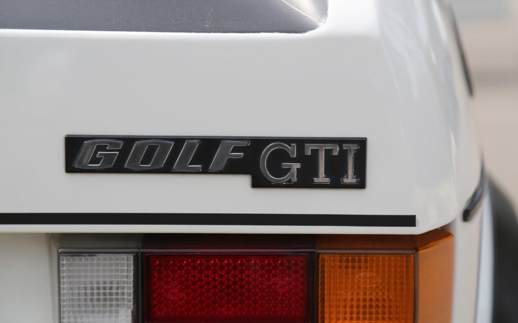 Volkswagen Golf GTi Mk1 1.6L 110 ch (1975)