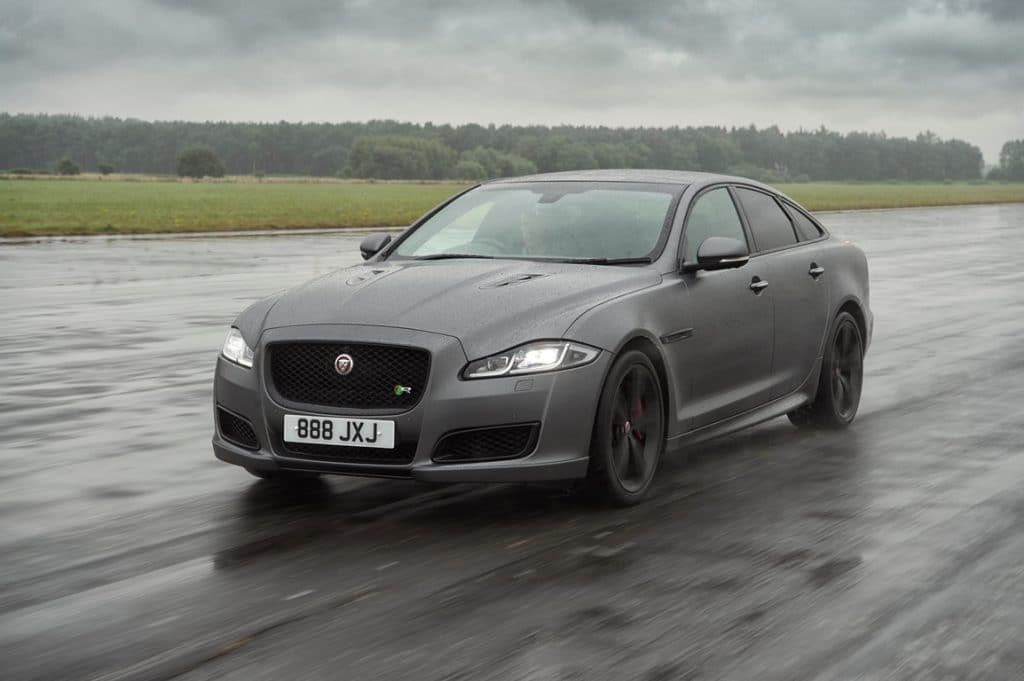 Jaguar XJR 575