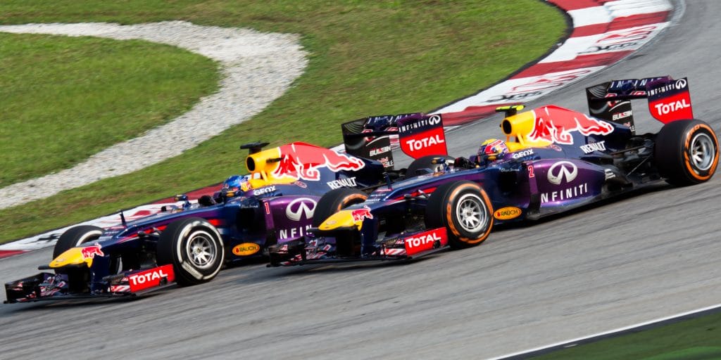 Red bull Renault F1 RB9 2013 - Sebastian Vettel overtaking Mark Webber