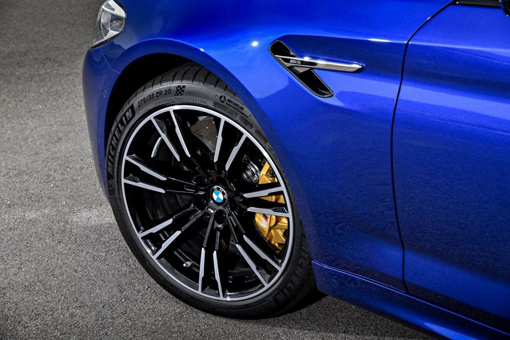 BMW M5 (F90)