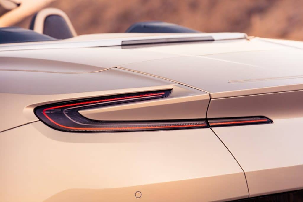 Aston Martin DB11 Volante 