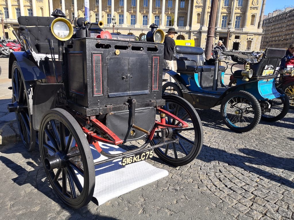 Mondial de l'Auto 2018 - Parade des 120 ans - Alex D.