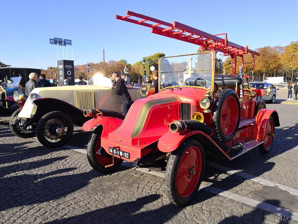 Mondial de l'Auto 2018 - Parade des 120 ans - Alex D.