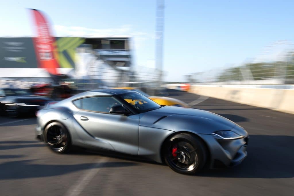 Tour du circuit des 24 Heures du Mans en Toyota GR Supra