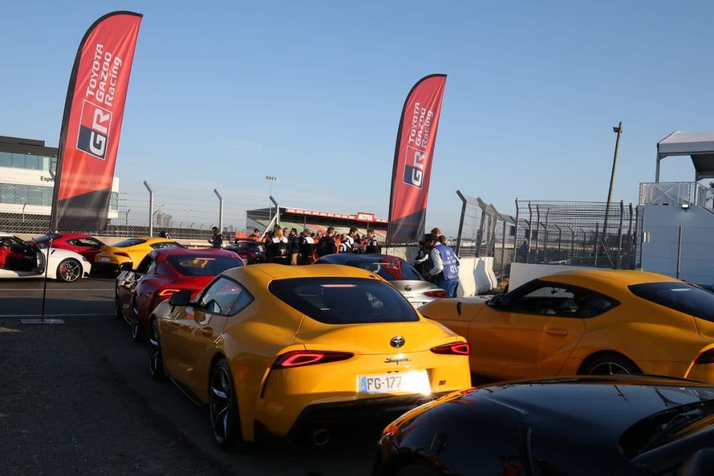 Tour du circuit des 24 Heures du Mans en Toyota GR Supra