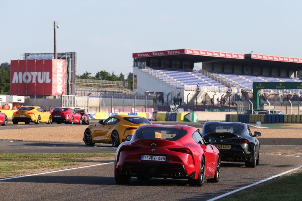 Tour du circuit des 24 Heures du Mans en Toyota GR Supra