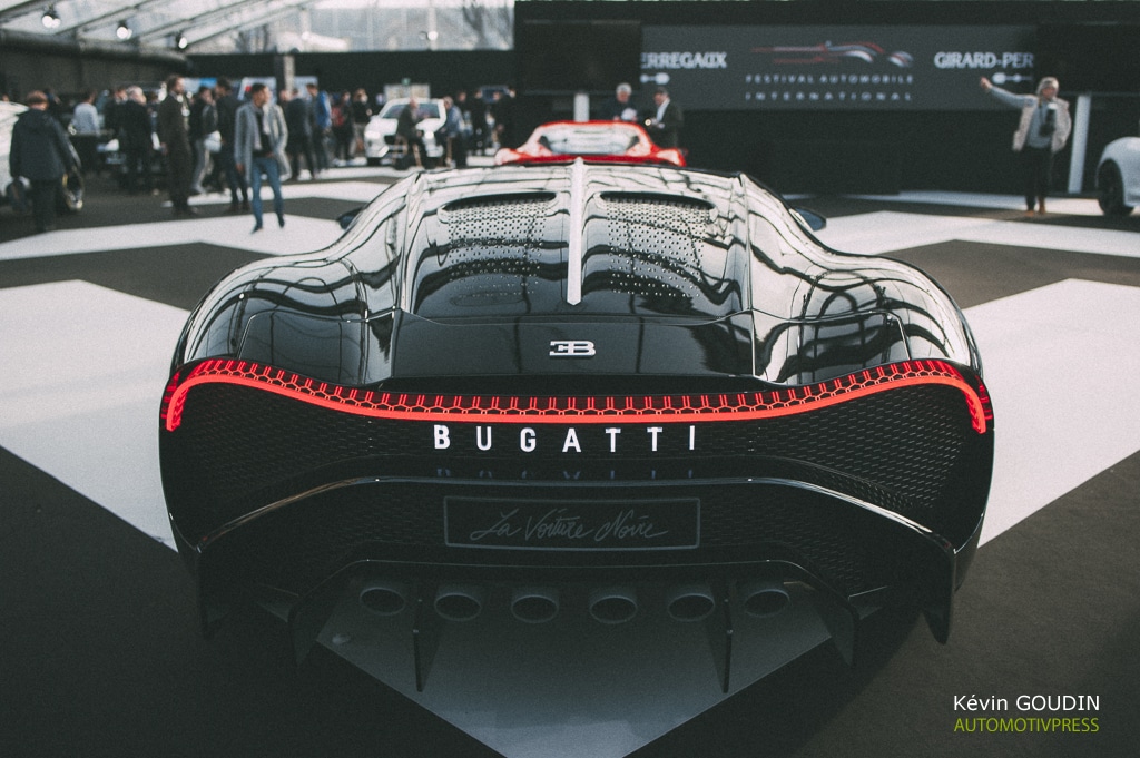 La Cote des Montres : La montre Jacob & Co. Twin Turbo Furious « La Montre  Noire » Bugatti Edition - Célébrer l'automobile la plus mystérieuse du monde