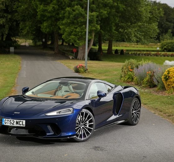 McLaren GT, avant.