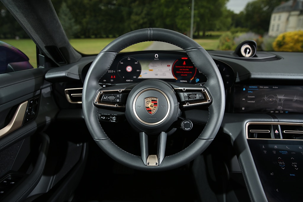 Porsche Taycan Turbo intérieur