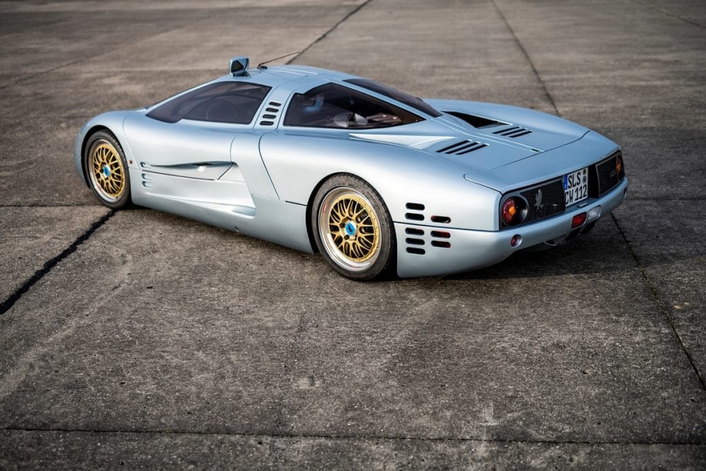 Isdera Commendatore 112i