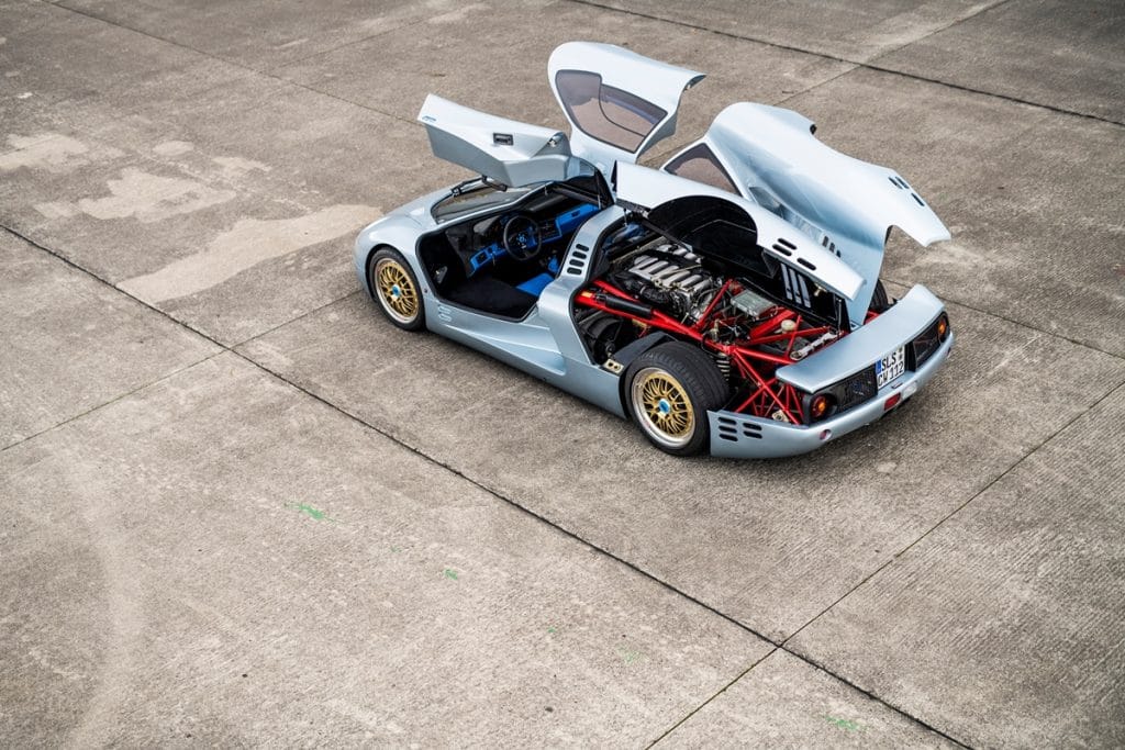 Isdera Commendatore 112i