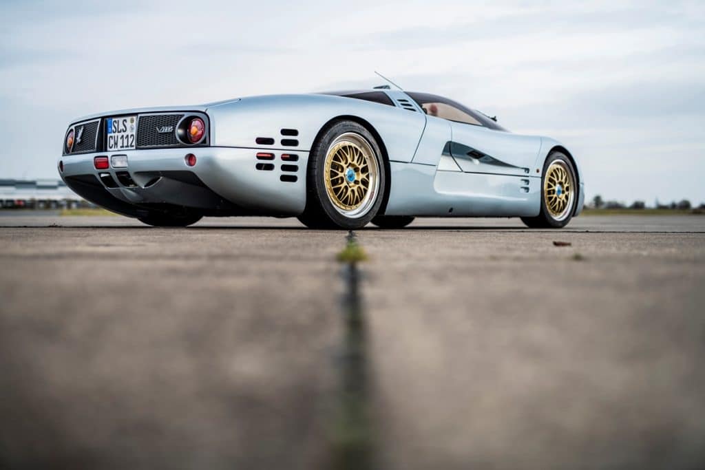 Isdera Commendatore 112i