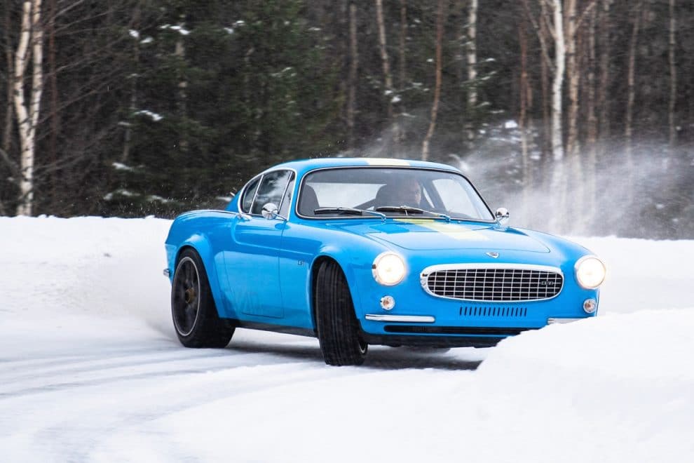 Volvo P1800 Cyan