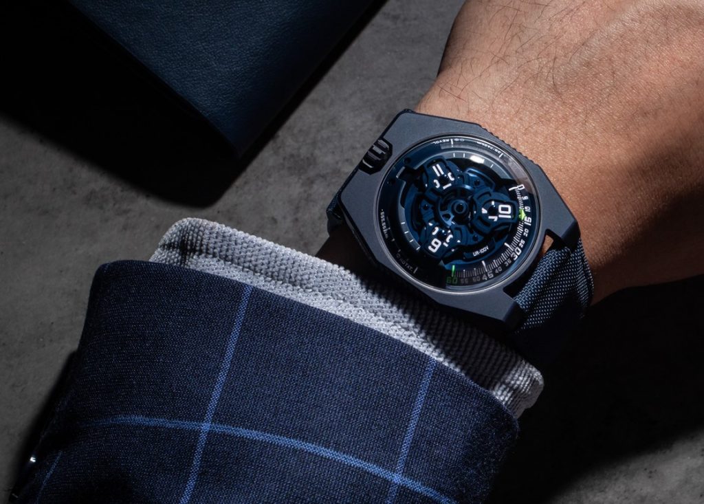 Urwerk UR-100V "Planète Bleue"