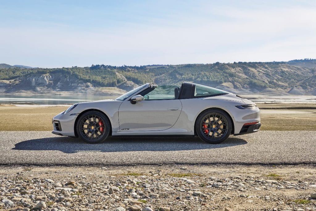 Porsche 911 GTS (992)