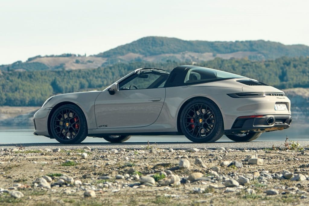 Porsche 911 GTS (992)