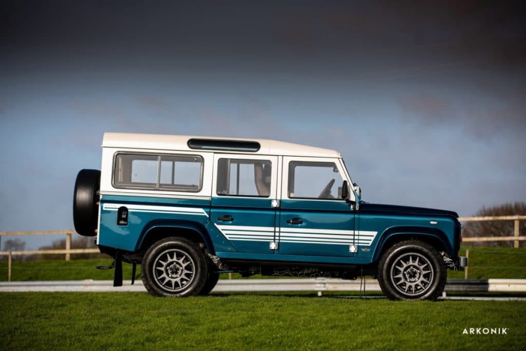 Land Rover  Defender 110 (1984) “UJO”