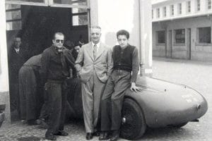 Enzo (centre) et Dino Ferrari (droite)