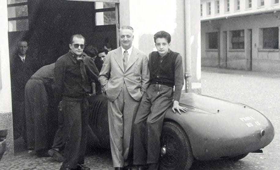 Enzo (centre) et Dino Ferrari (droite)