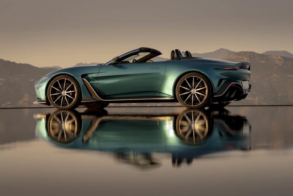 Aston Martin Vantage Roadster V12