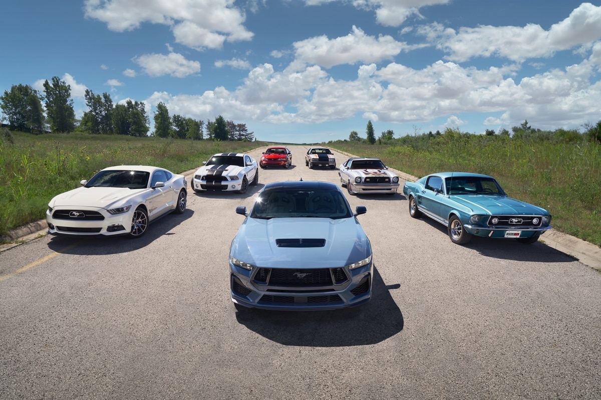 Ford Mustang (S650) & heritage family