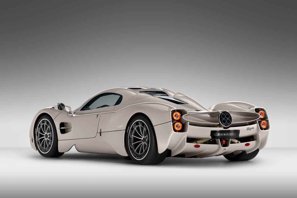 Pagani Utopia, la dernière supercar V12 à boite manuelle