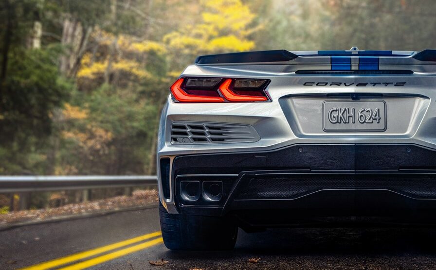 Corvette C8 E-Ray