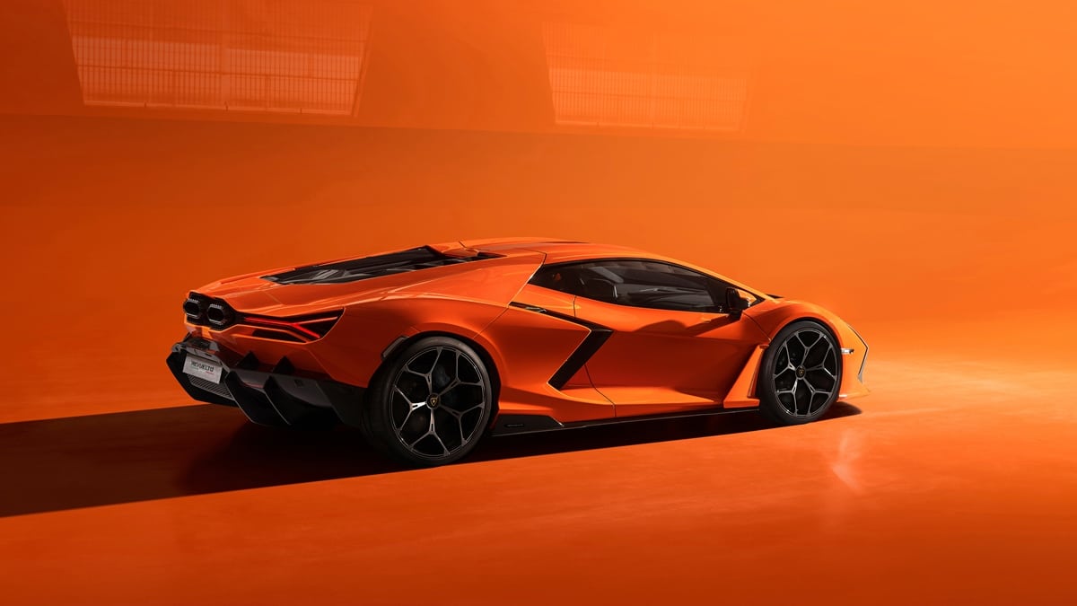 Lamborghini Revuelto