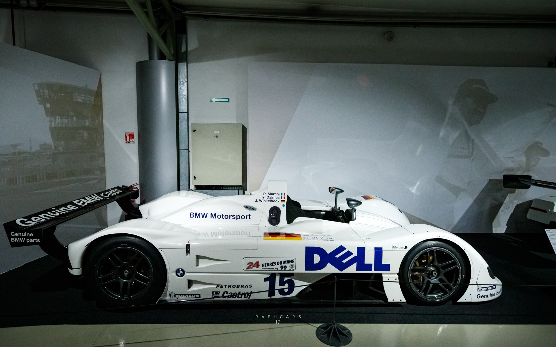 1999 : BMW V12 LMR