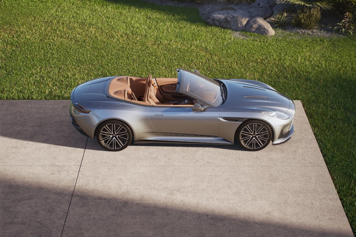 Aston Martin DB12 Volante