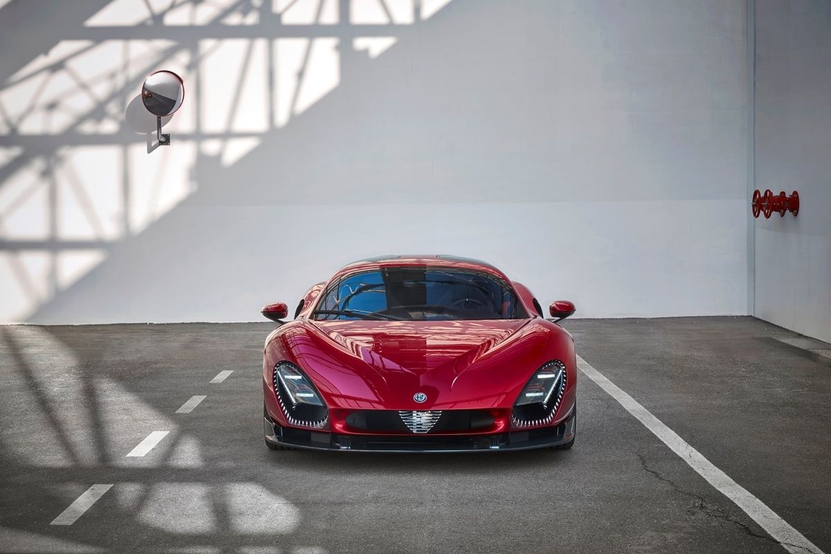 Alfa Romeo 33 Stradale 2023