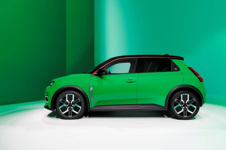 Renault R5 E-Tech electric, l’icône pop caméléon ! - AUTOMOTIV PRESS