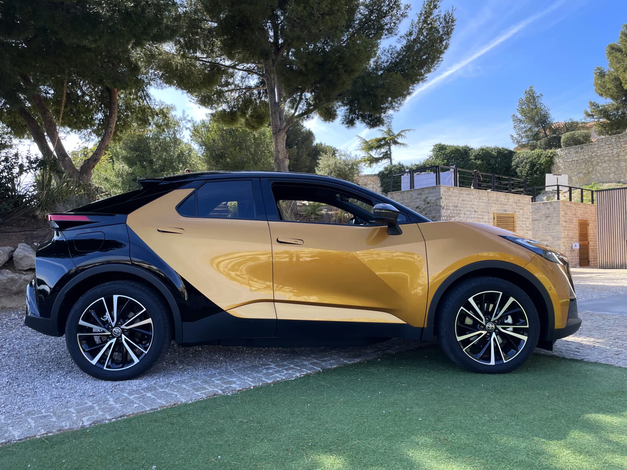 Toyota C-HR PHEV