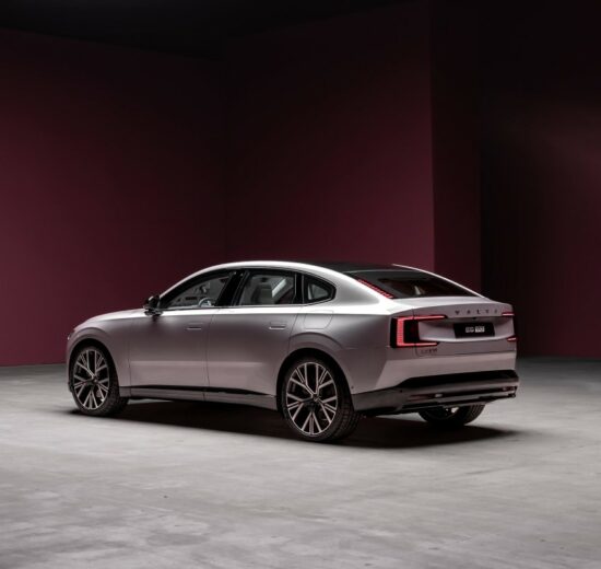 Volvo ES90